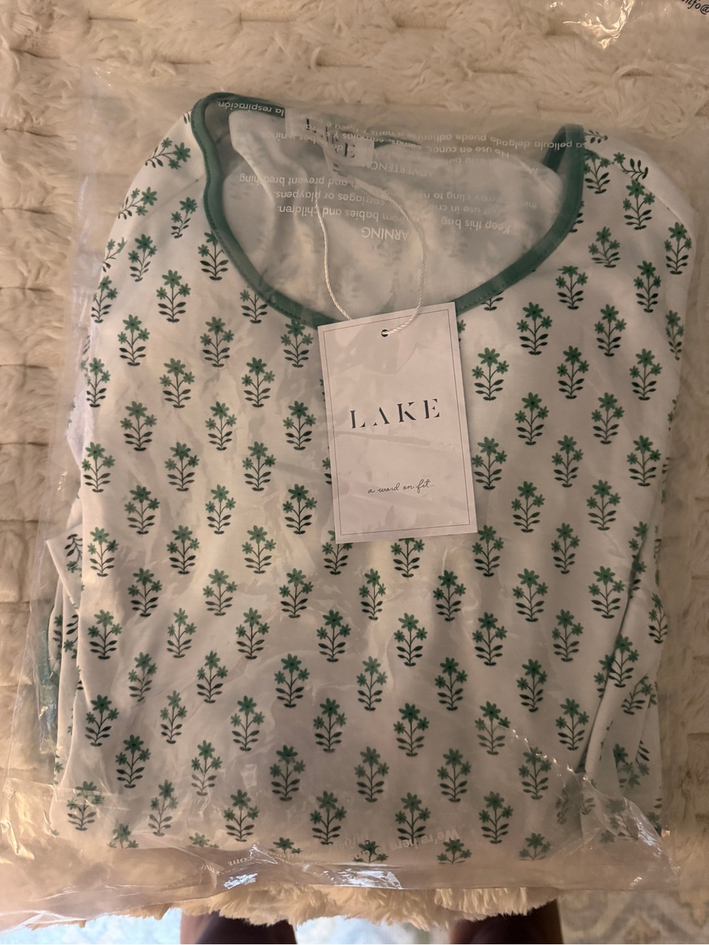 LAKE Women's Green Floral Cotton Pajama Top - Picture 1 of 4